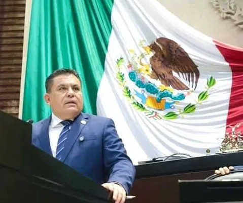 ALEX DOMINGUEZ SEÑALA HECHOS GYC