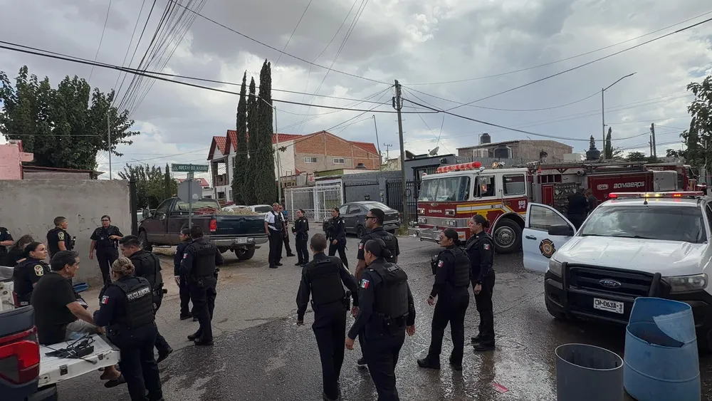 MUJER INTENTA QUEMAR CASA1