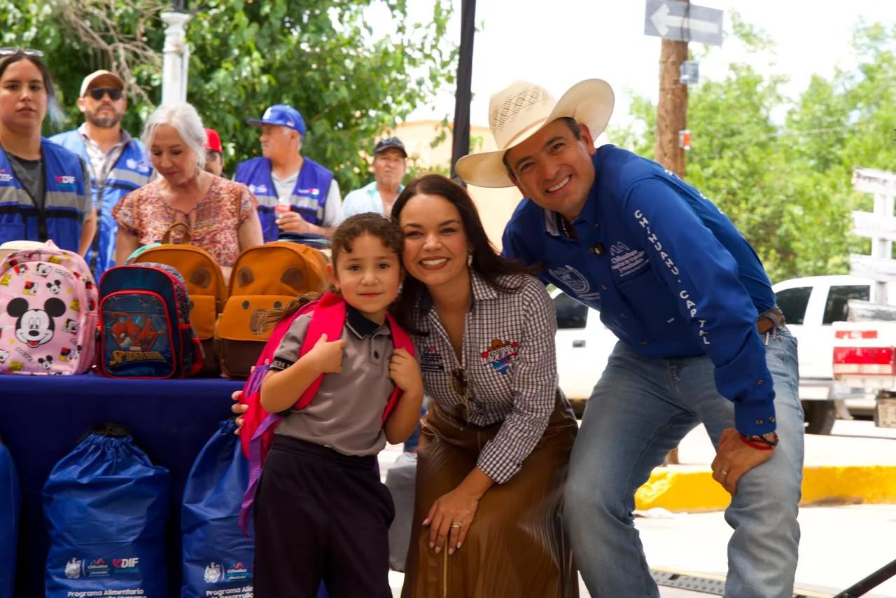 LLEVAN MARCO Y KARINA 6