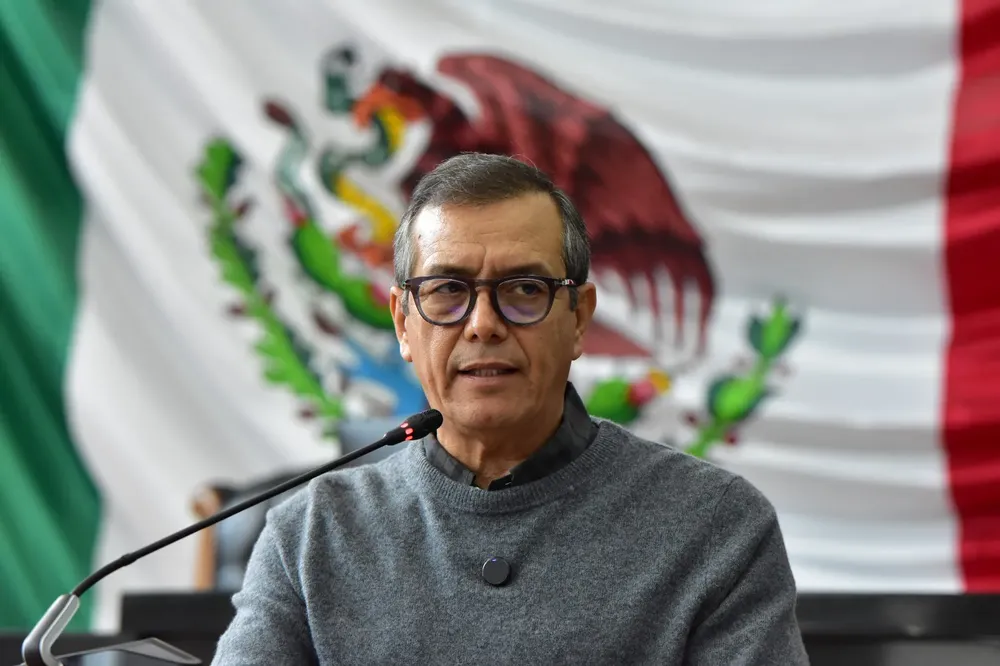 PEDRO TORRES CONTRA CIRUGIAS ESTETICAS MENORES