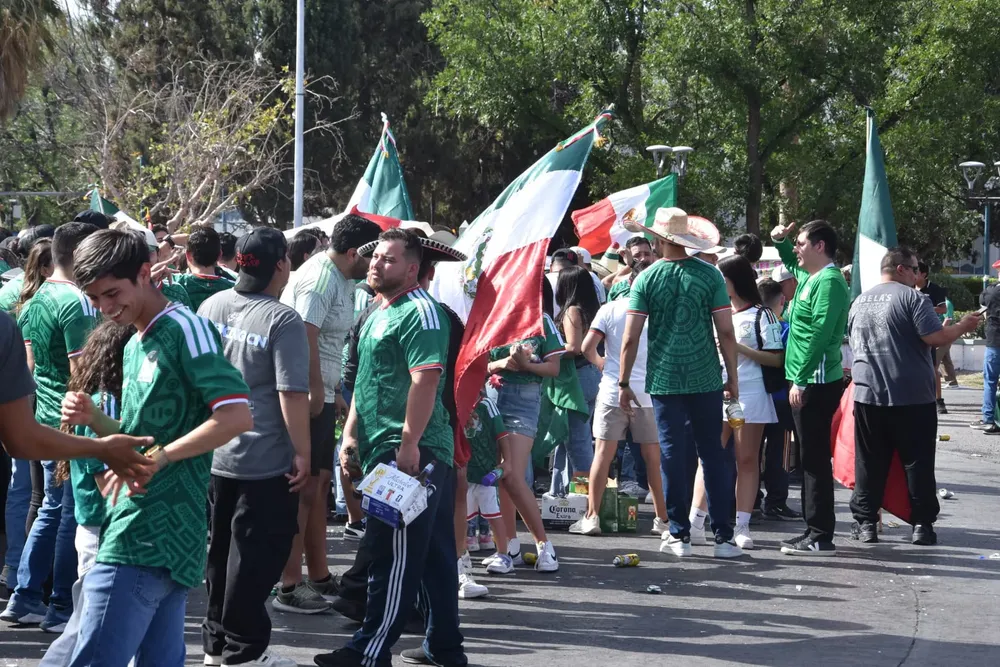 FESTEJAN TRIUNFO MUNDIAL4