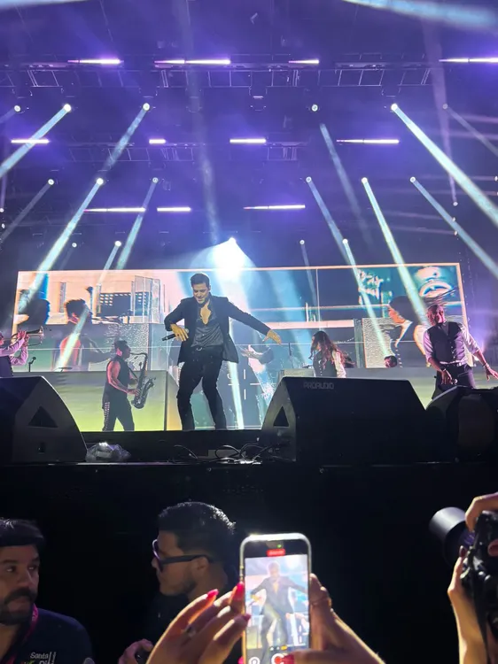 CARLOS RIVERA4