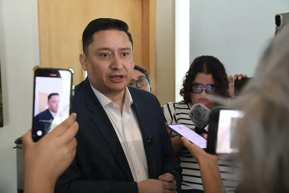 ALFREDO CHAVEZ 20JULIO1
