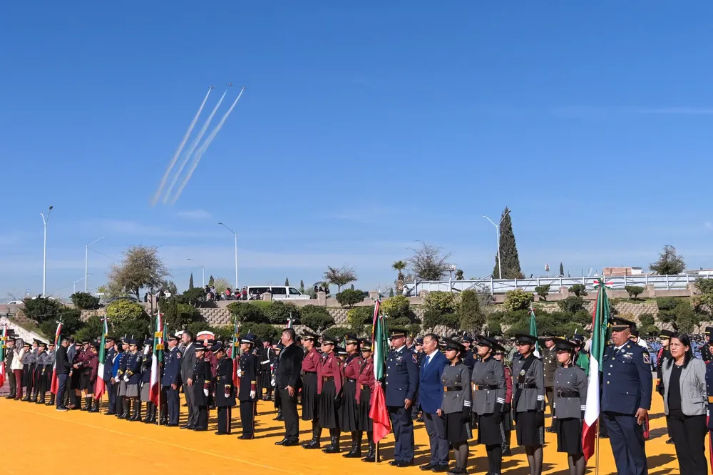 MARU EXHORTA A ESTUDIANTES6