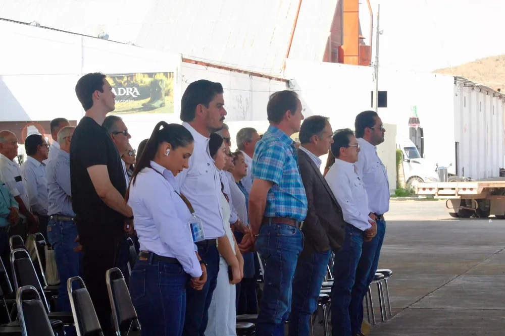 ELEVAN ORACION GANADEROS1