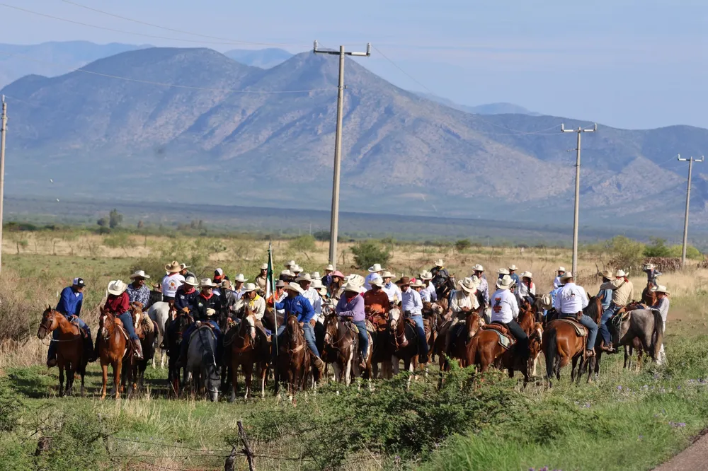 La Onza MTB y el desfile de la XXXI Cabalgata Villista (4)