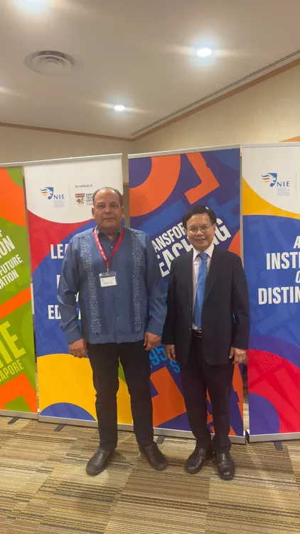 SINGAPUR ACREDITA OMAR BAZAN6