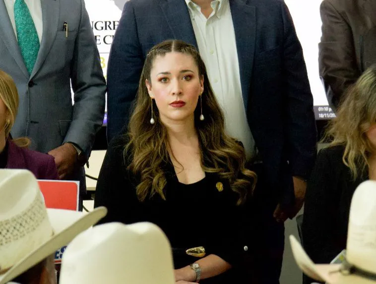 ALMA PORTILLO CERRAR FILAS CON PRODUCTORES