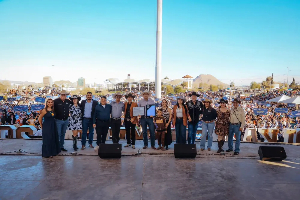 Nuevo récord de 3 mil 754 bailarines9