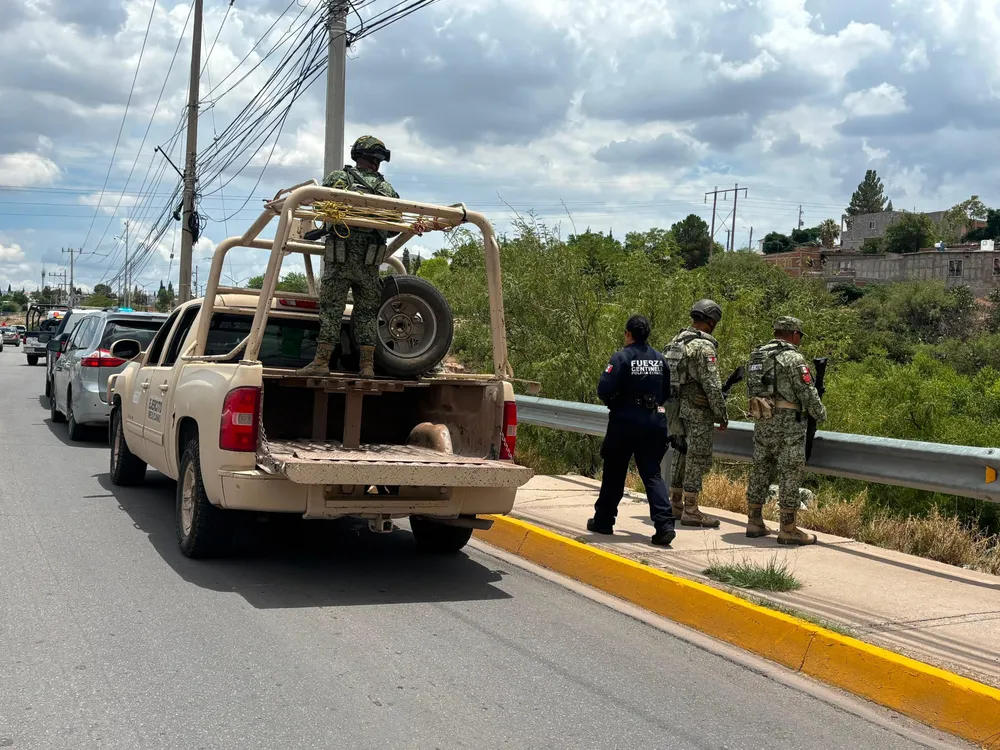 HOMBRE ABAJO PUENTE2