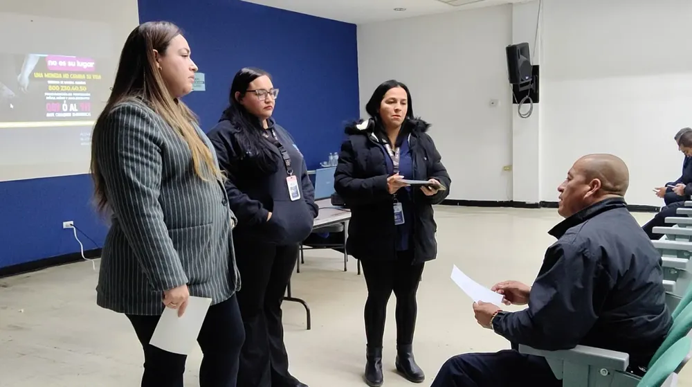 La Calle No Es Su Lugar3