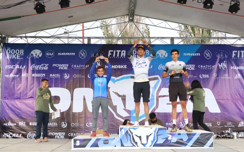 La Onza MTB y el desfile de la XXXI Cabalgata Villista (1).jpeg