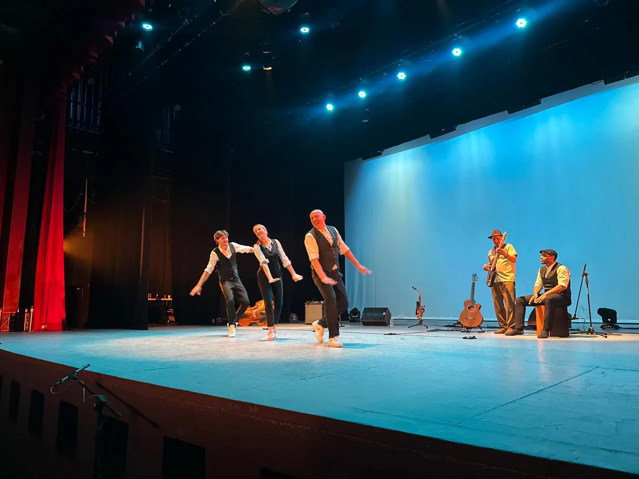 CELEBRA DIA INTERNACIONAL DANZA1