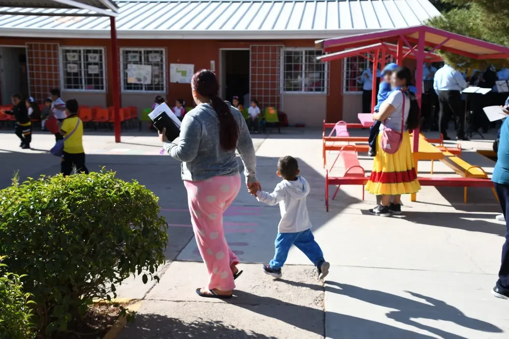 REGRESAN CLASES LUNES1