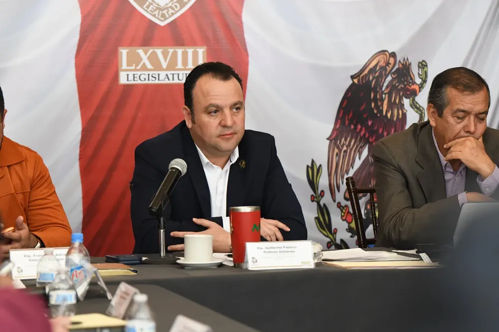 SESIONA MESA DIRECTIVA PARRAL