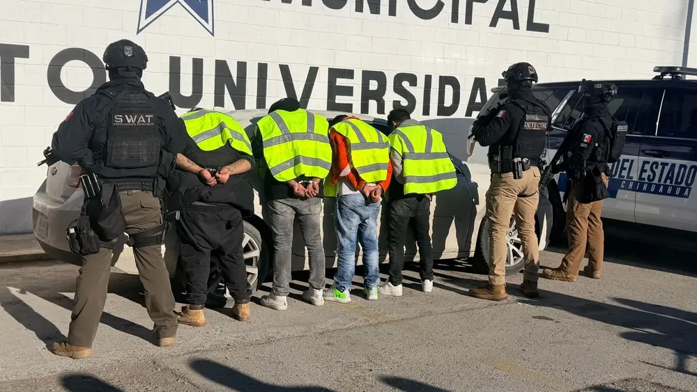 DETENIDOS POR ATAQUE A POLICIA1