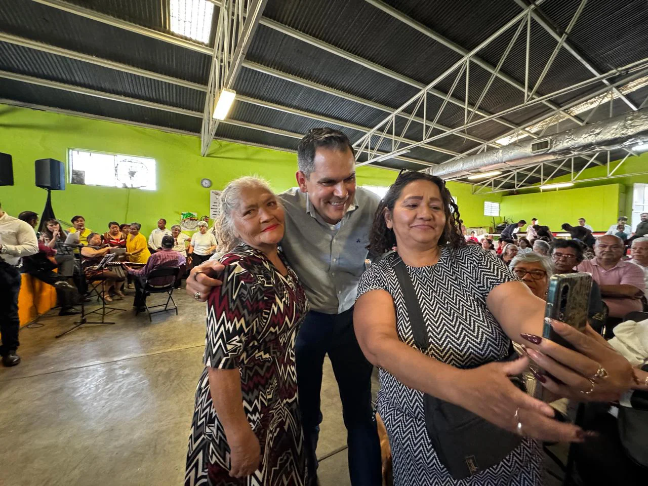 da3b19df-9ac8-4476-bd75-5b12c5982338