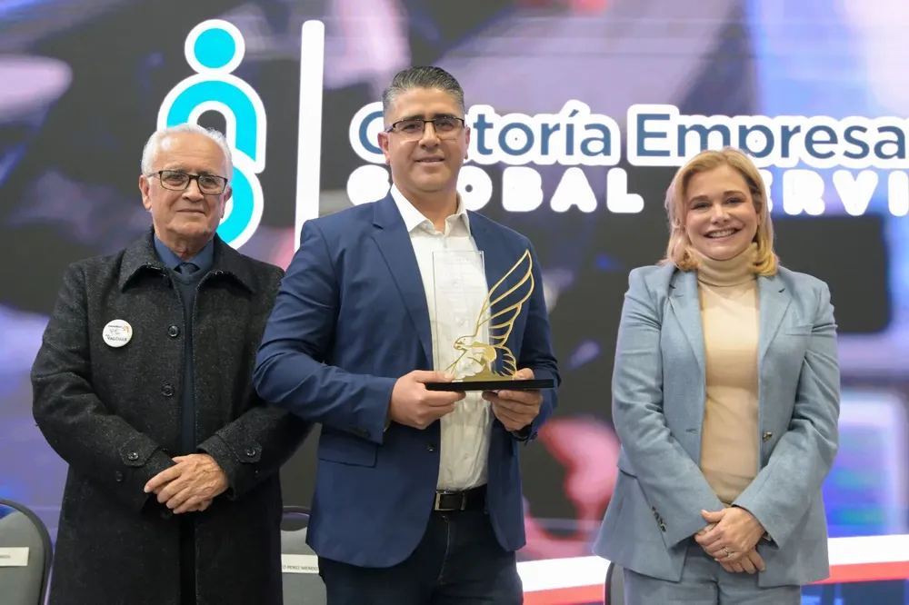 INAUGURA CENTRO DE CONVENCIONES4