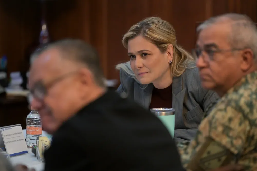 992616ef-88b2-42ba-ba76-e042f8b2b9bc