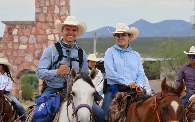 La Onza MTB y el desfile de la XXXI Cabalgata Villista (5).jpeg