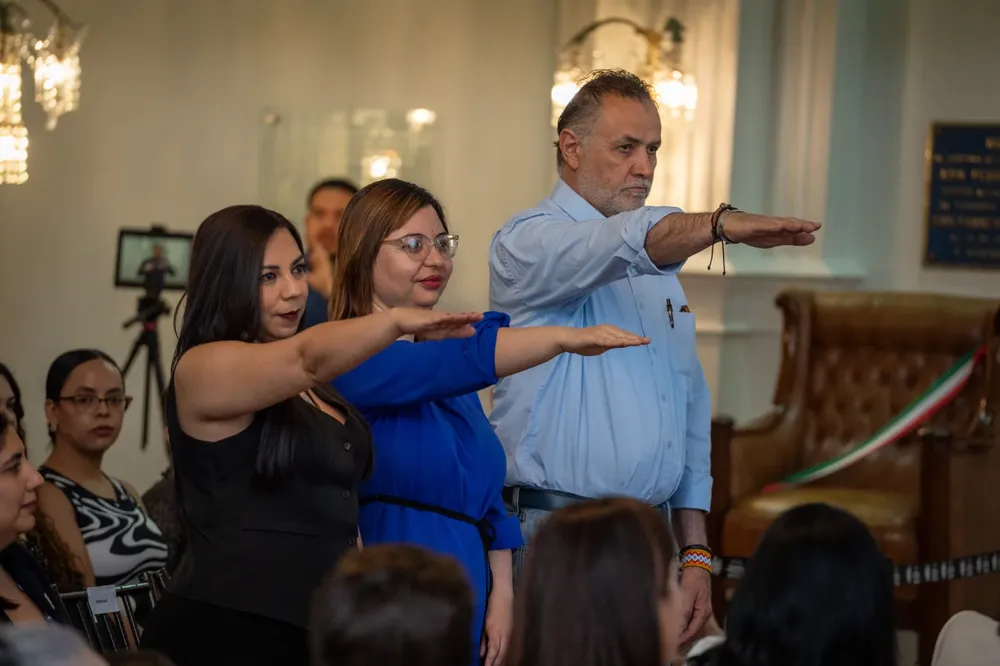 87e73338-c973-439f-80b8-b0ba12d6e78d