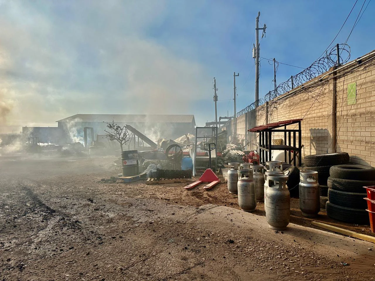 SOFOCAN FUEGO TARIMERA EN 12 HORAS6