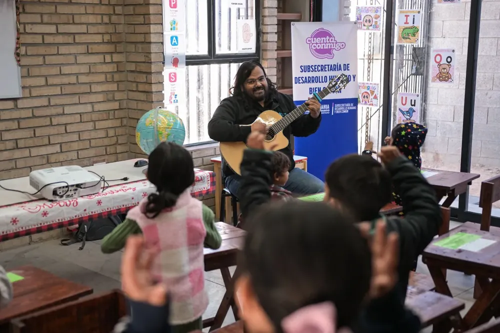 MARU CAMPOS INAUGURA JUAREZ7