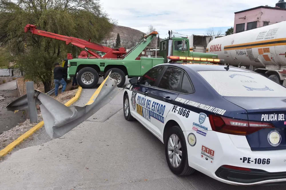 CAE AUTO CLASICO DE PUENTE3