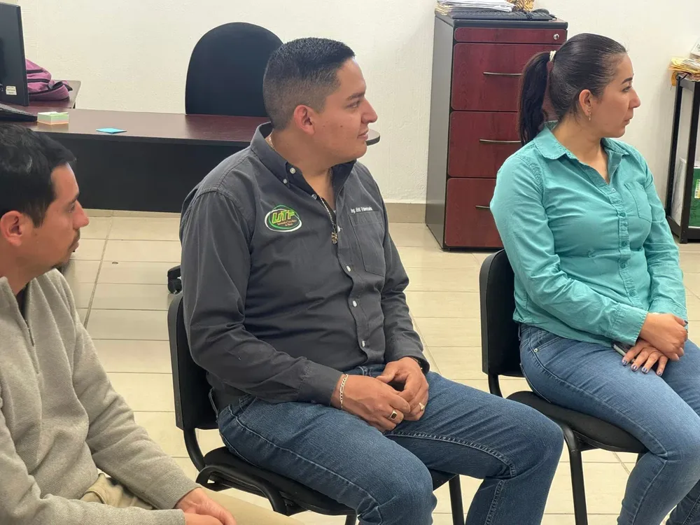 d4dfa185-273b-4e31-aa35-6fcff1e76d8f