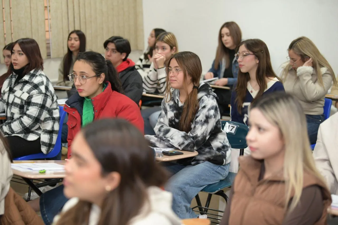 ALUMNOS UACH CENEVAL1