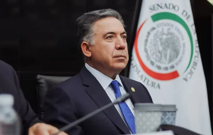 INSUNZA PIDE LICENCIA