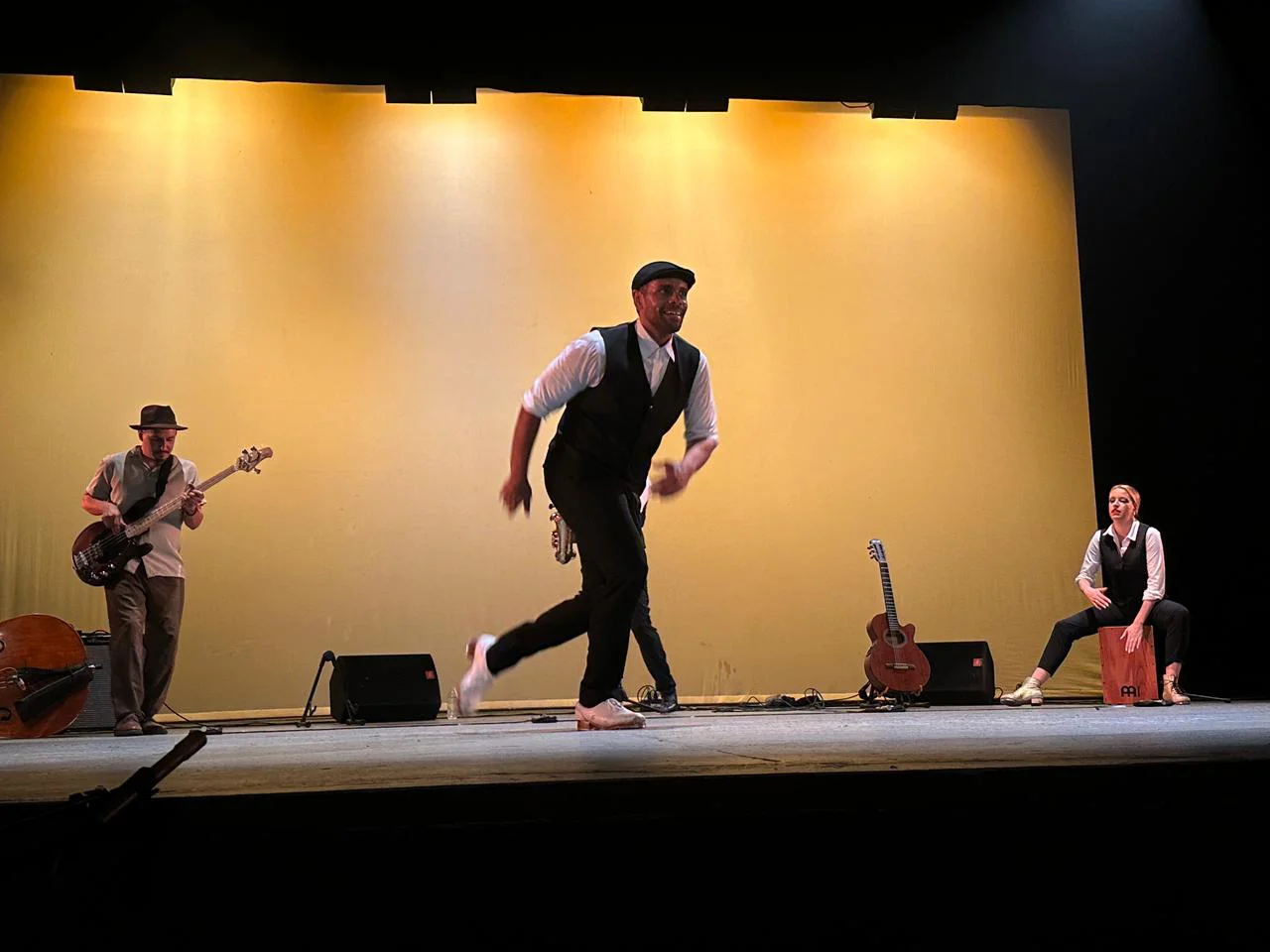 CELEBRA DIA INTERNACIONAL DANZA3