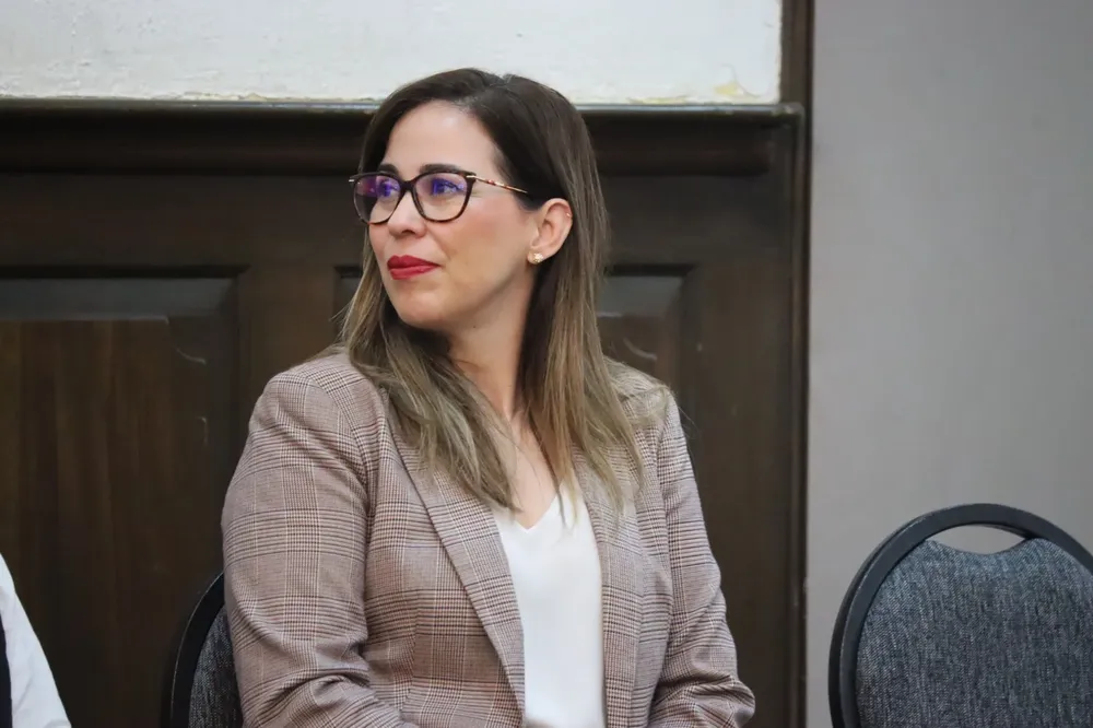 65c0d2cc-acf3-44f4-850a-83a8d9ce19da