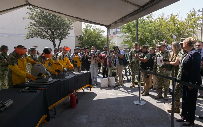 070726-JUAREZ-DESTRUCCIONDEARMAS-06.jpg
