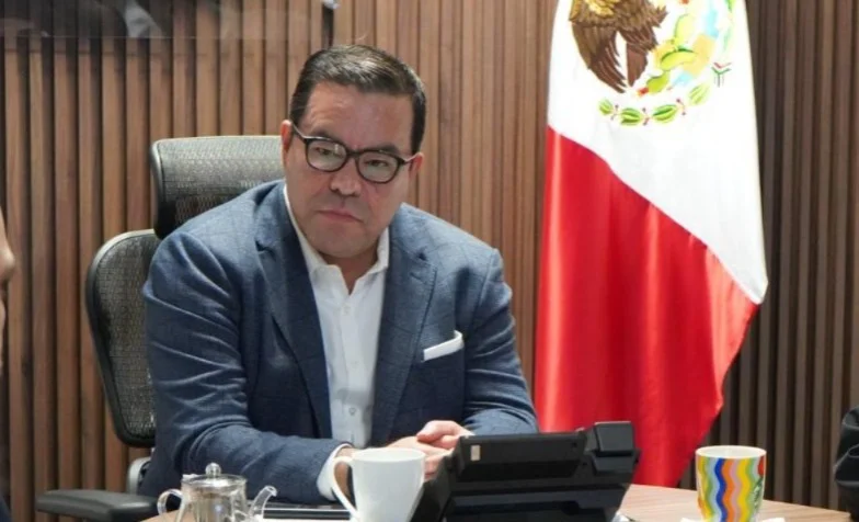 RESOLUCIÓN CONTRA AMPARO CORRAL4