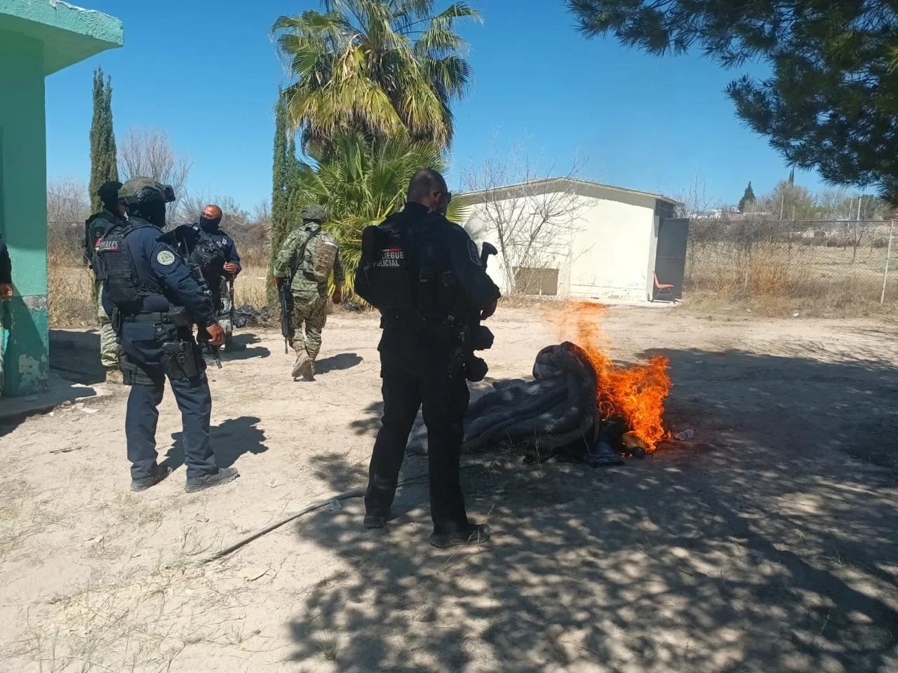 DESMANTELAN CAMPAMENTO5