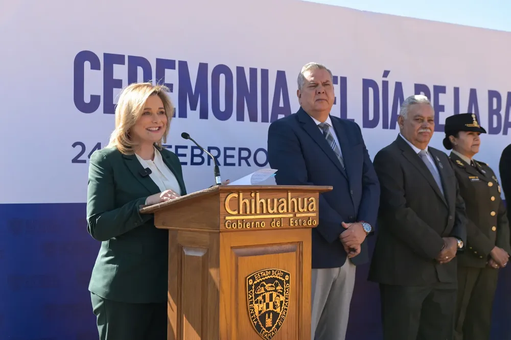 MARU EXHORTA A ESTUDIANTES3