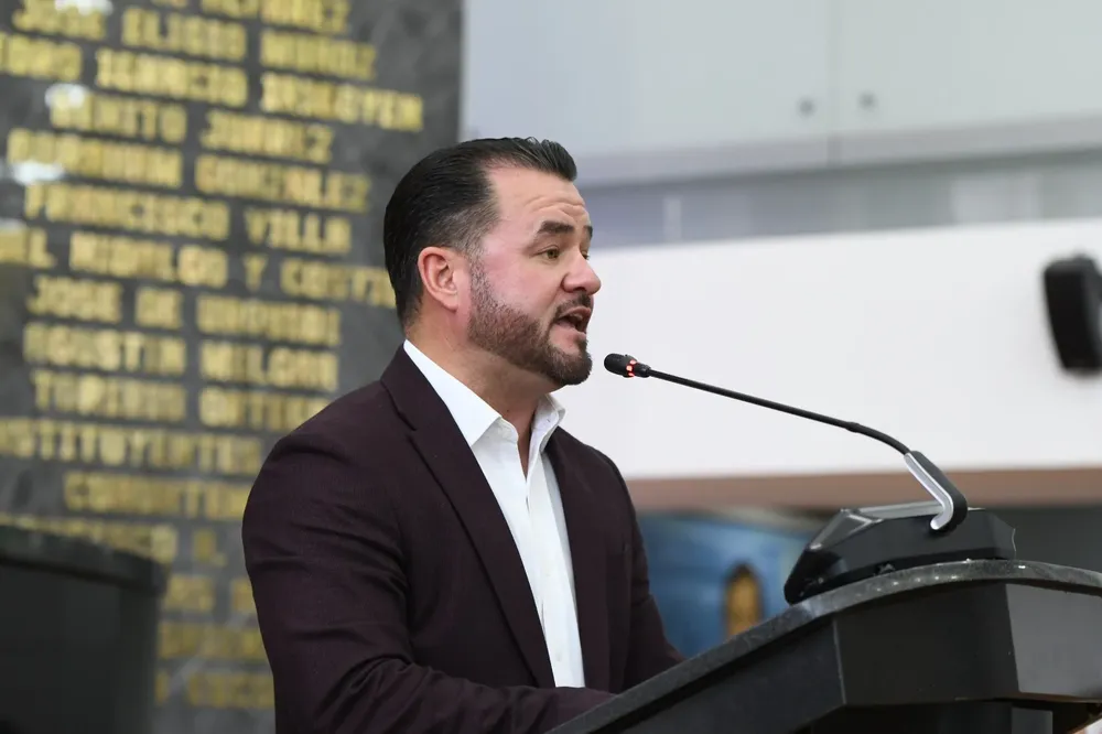 06d3cca5-d4c4-434e-9c60-3aa15b48824a