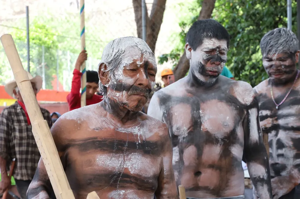 60bdc887-49c0-439d-bd4e-ecd7f917191b