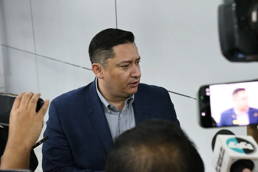 BUSCA ALFREDO CHAVEZ