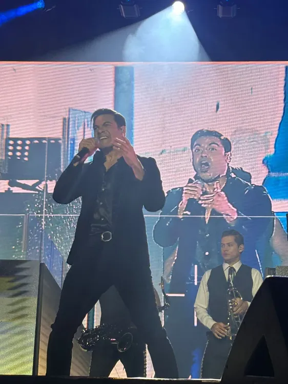 CARLOS RIVERA3