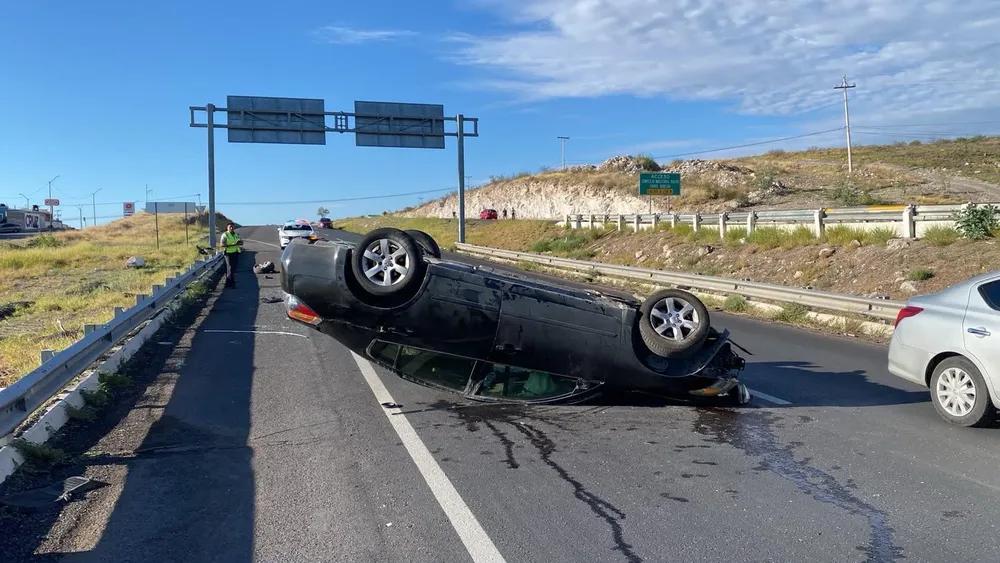 NISSAN VOLCADO ABANDONADO1