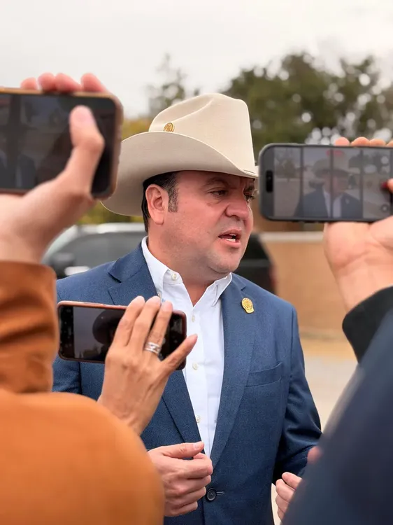 WhatsApp Image 2025-12-04 at 3.16.07 PM