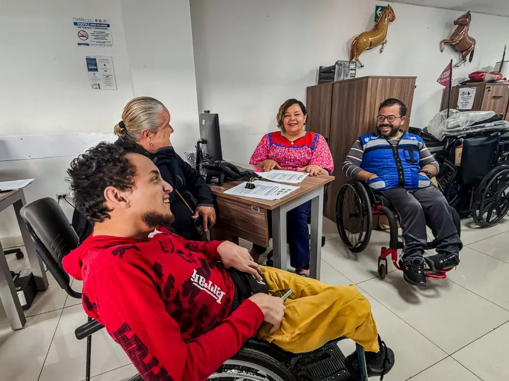 MIKE SORE RUEDAS APOYO2