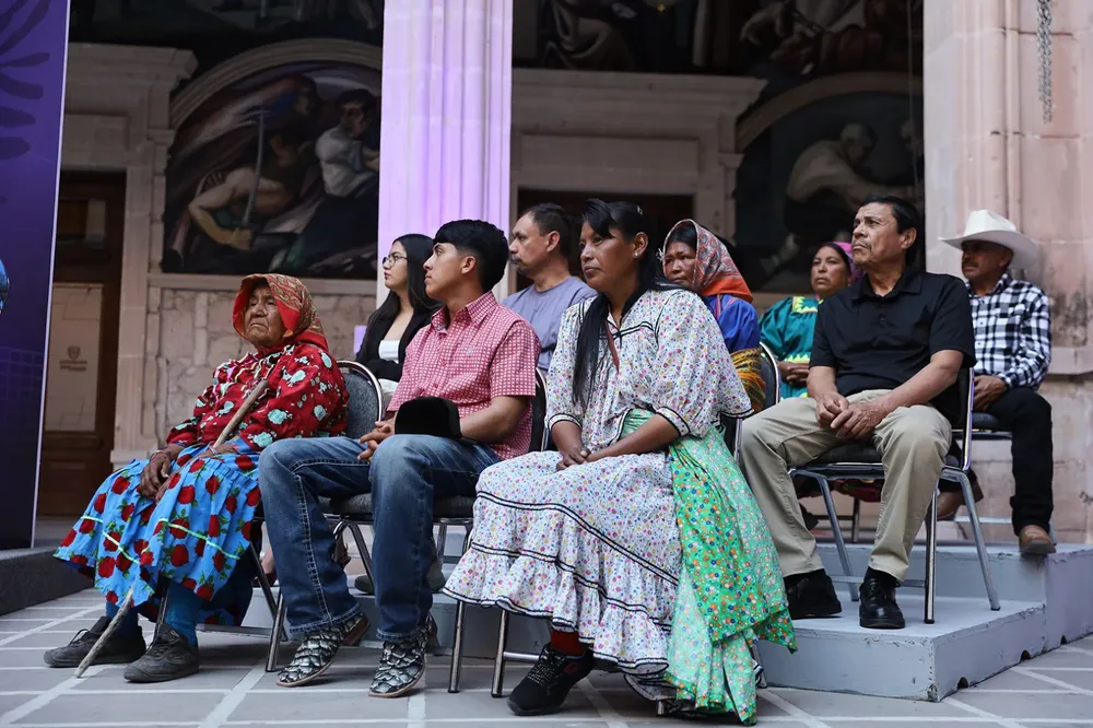 f81dd350-286f-468b-bc08-8dabb791a317